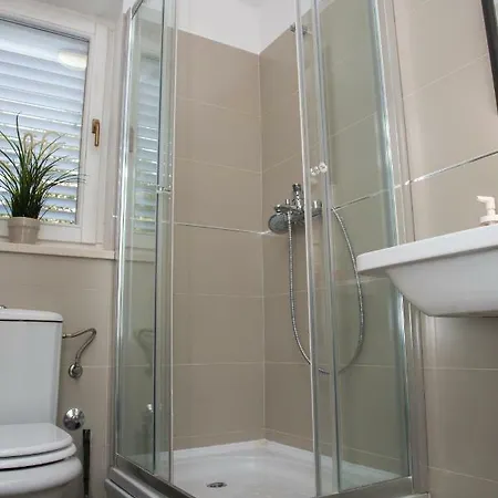 Victoria Apartment